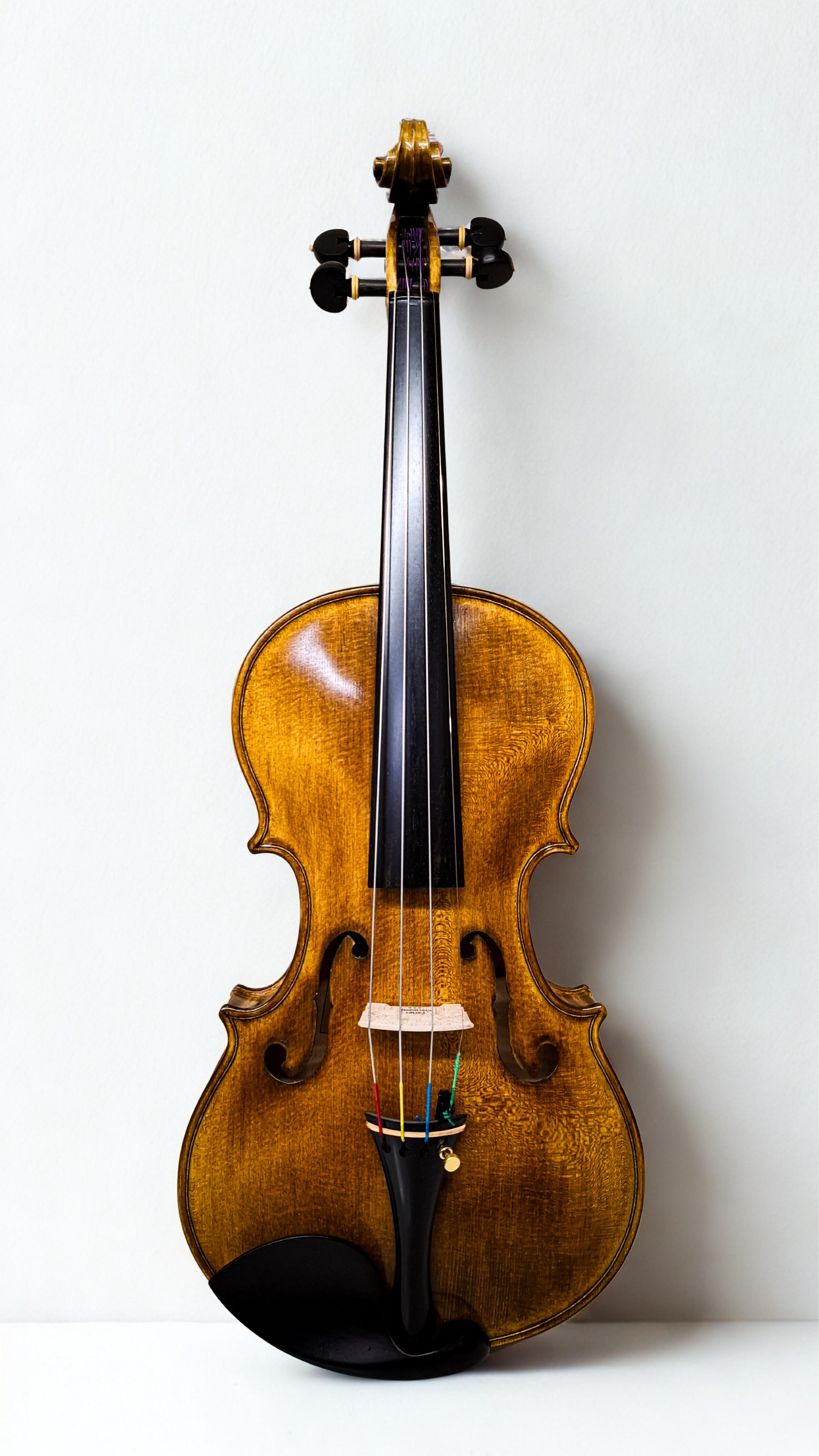 Cello modelo Matheo Goofriller - Frente